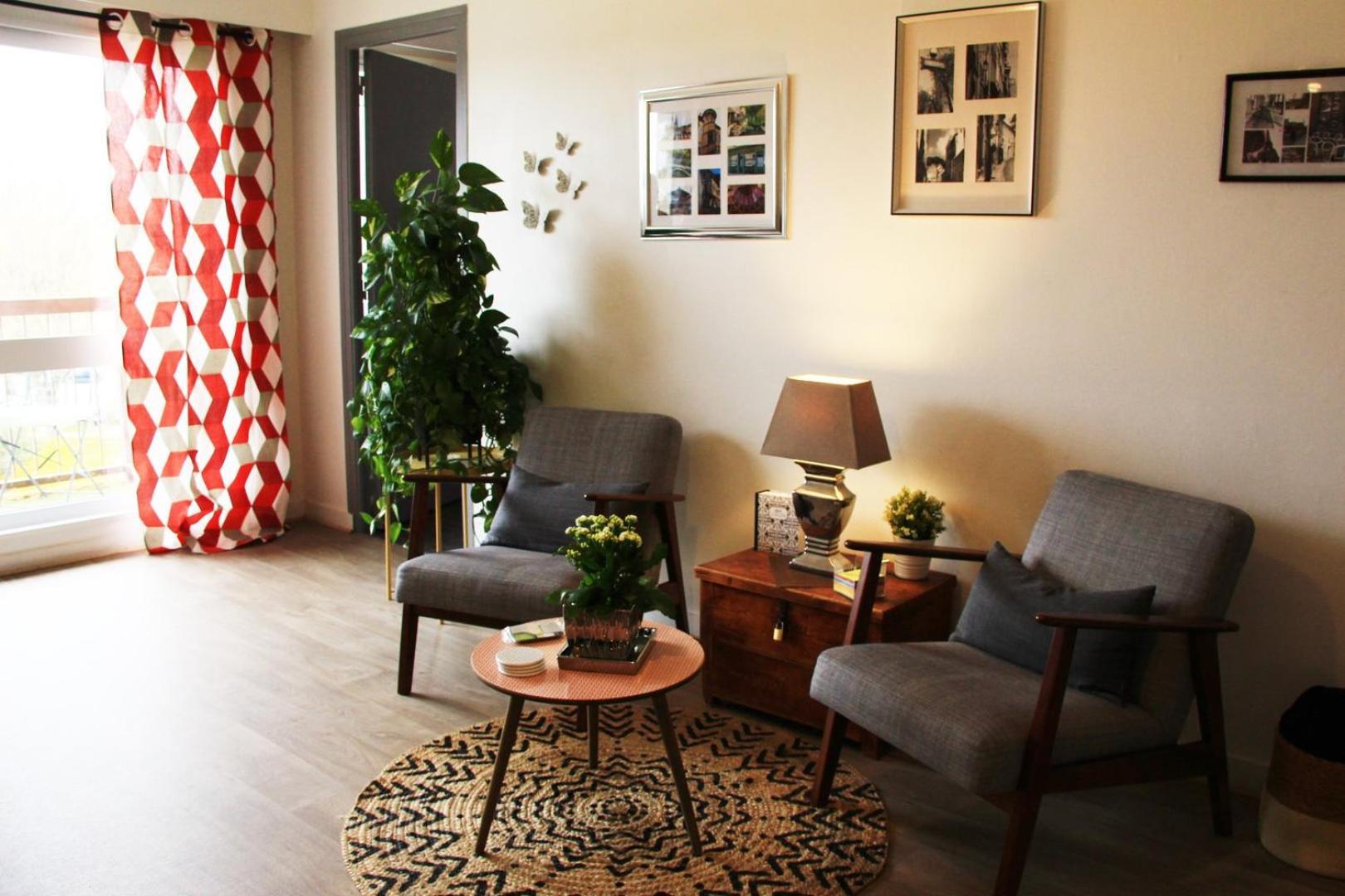 Le Clos Pichot - Studio Avec Balcon, Parking Prive - 5Mn Gare Chartres Eksteriør billede
