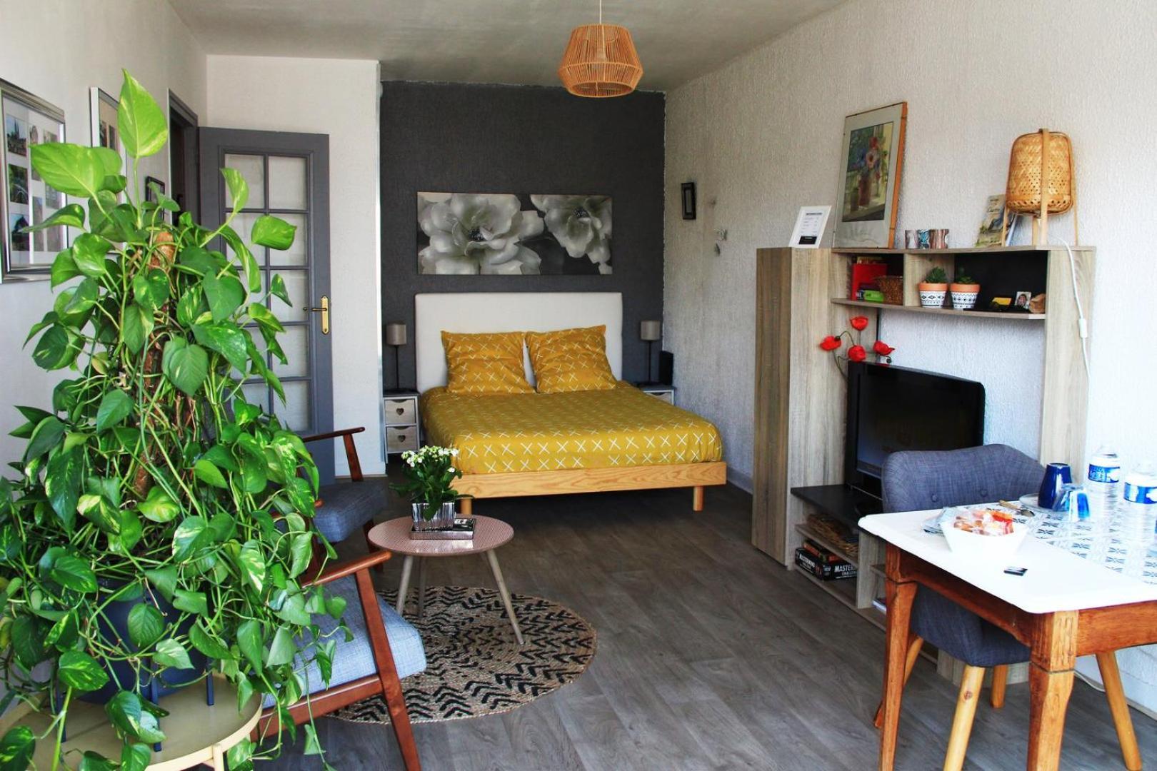 Le Clos Pichot - Studio Avec Balcon, Parking Prive - 5Mn Gare Chartres Eksteriør billede